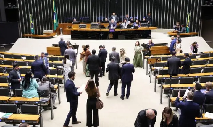 Câmara aprova fim da tarifa mínima de consumo nos serviços de saneamento básico