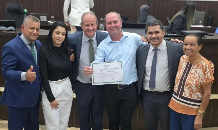 Câmara de Luziânia concede moção de aplauso a Neniomar de Andrade Souza (Barata)