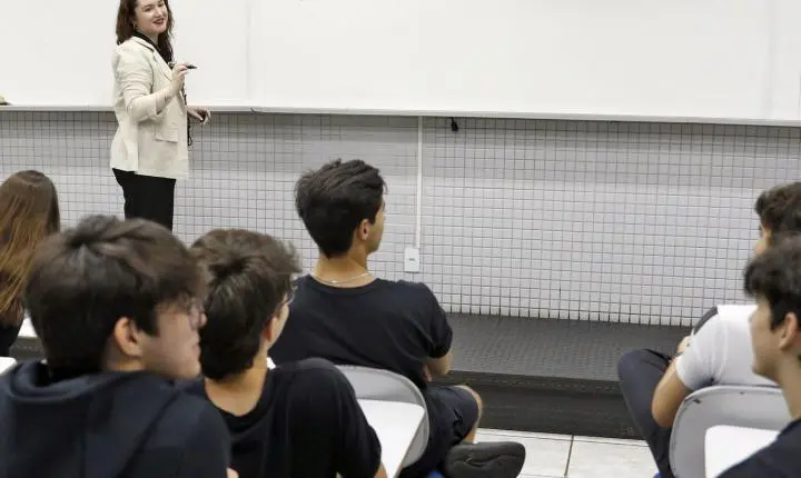Cartilha da redação do Enem 2026 é lançada com orientações oficiais