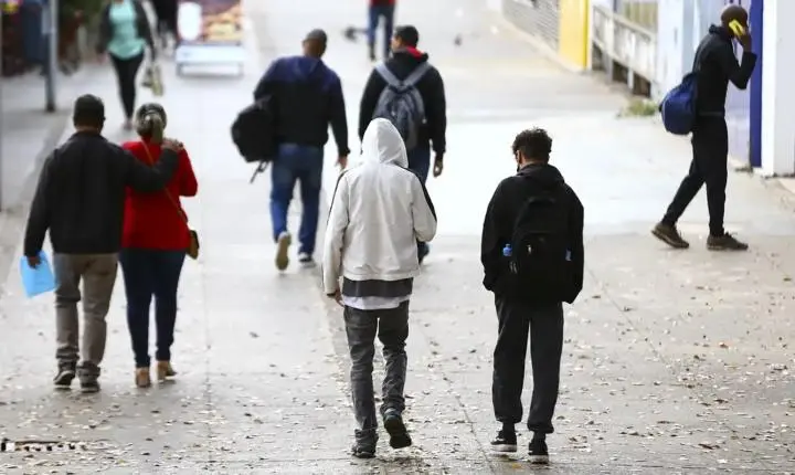Clima no Brasil se divide entre frio no Sul e seca no Centro-Oeste neste domingo