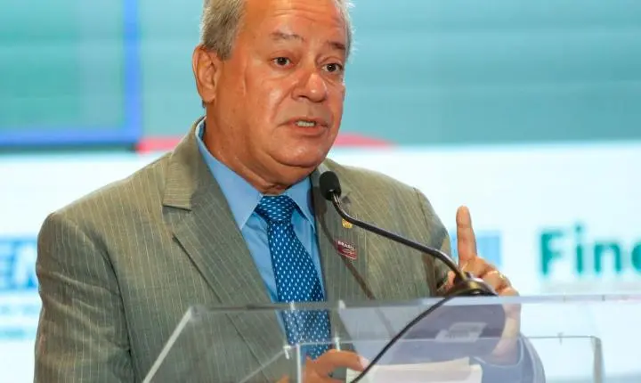 Tarifa de 25% dos EUA ameaça exportações brasileiras, alerta CNI