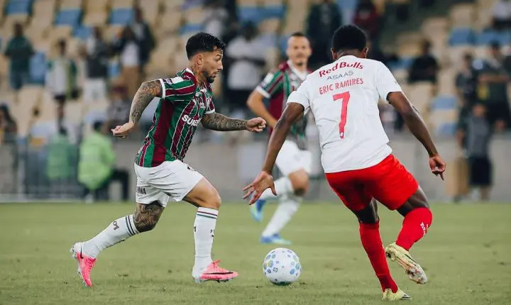 Em jogo com expulsões e gol nos acréscimos, Fluminense e Bragantino empatam pelo Brasileirão