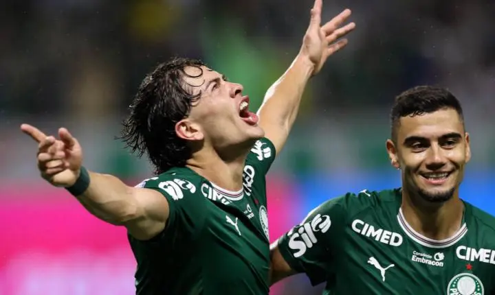 Palmeiras goleia Corinthians no Brasileirão com grande atuação
