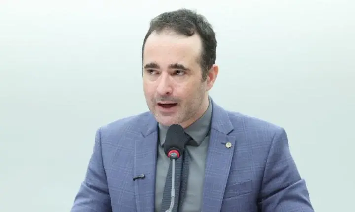 Comissão da Câmara aprova o auxílio mãe atípica no valor de R$ 600