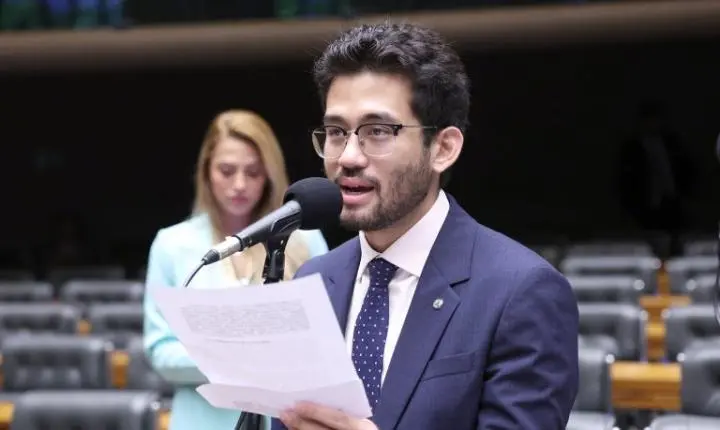 Comissão da Câmara aprova fim do cálculo de tributos sobre si mesmos