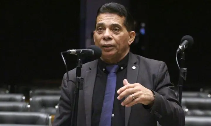 Comissão aprova regras que ampliam o embarque armado em voos comerciais