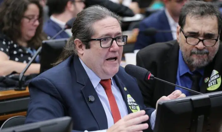 Comissão da Câmara dos Deputados aprova projeto que assegura grêmios estudantis em escolas