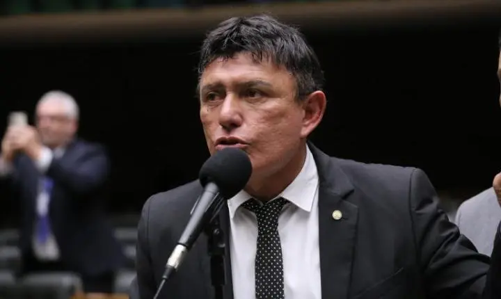 Comissão da Câmara aprova PL que permite a técnicos industriais emitir documento para registro de imóvel