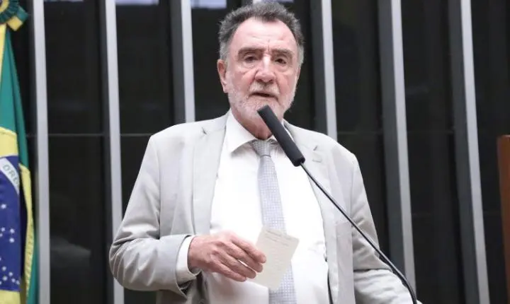 CCJ aprova proposta que prevê visitação de crianças a asilos
