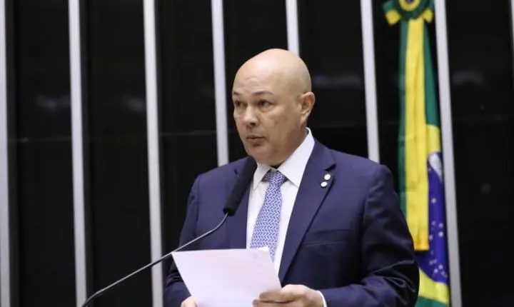 Comissão da Câmara debate projeto de lei para regular contratos entre fornecedores e distribuidores