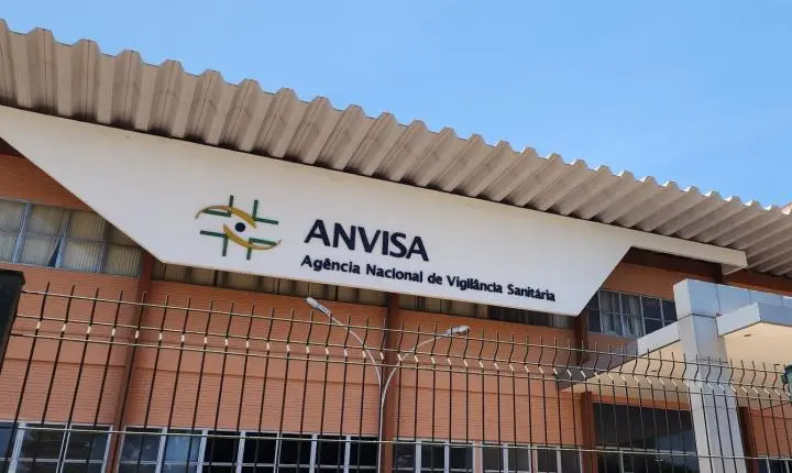 Anvisa proíbe a venda e comercialização de cosméticos sem registro no país