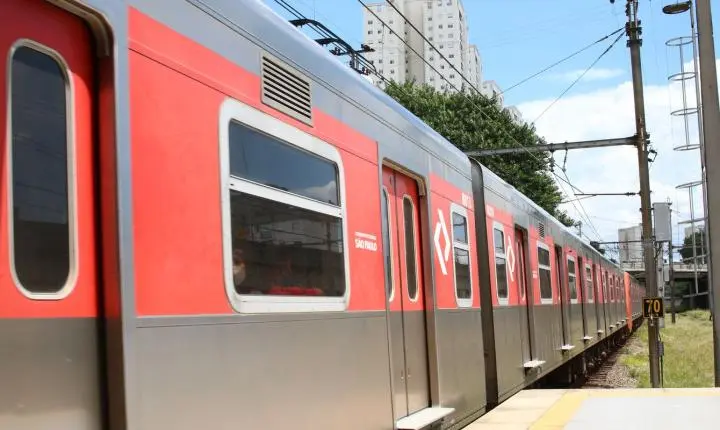 CPTM retoma linhas de trem após falhas e caos em São Paulo