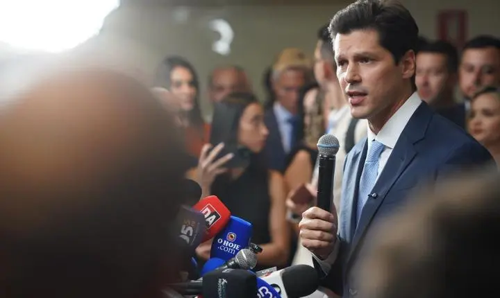 Daniel Vilela alcança 44,3% e estabelece 21,2 pontos de vantagem, indica Directa Pesquisas
