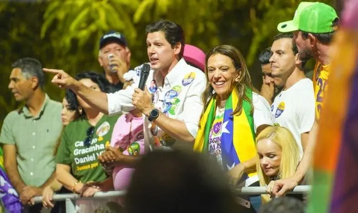 Daniel Vilela lidera pesquisas e inicia terceira semana de campanha em Goiás