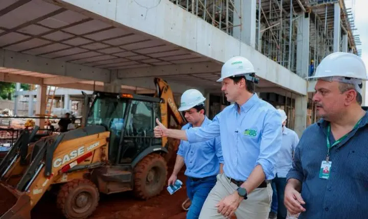 Basileu França: Daniel Vilela vistoria obras de ampliação em Goiânia