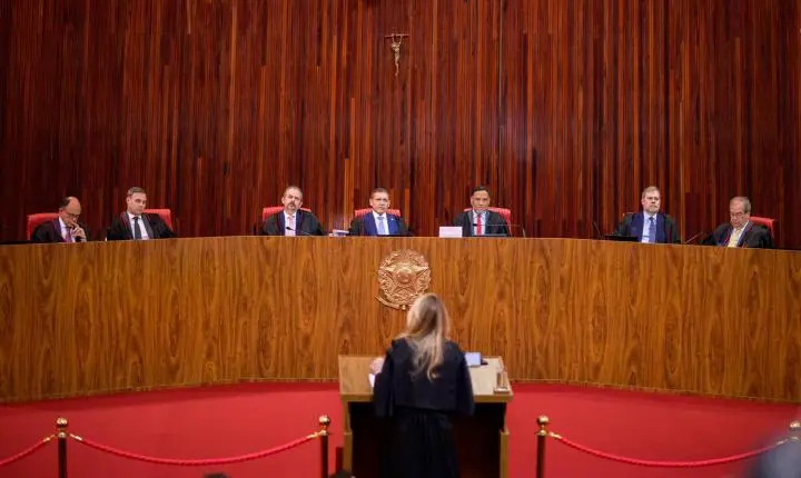 Críticas ao STF geram mal-estar em ala do TSE após cancelamento de debate da Globo