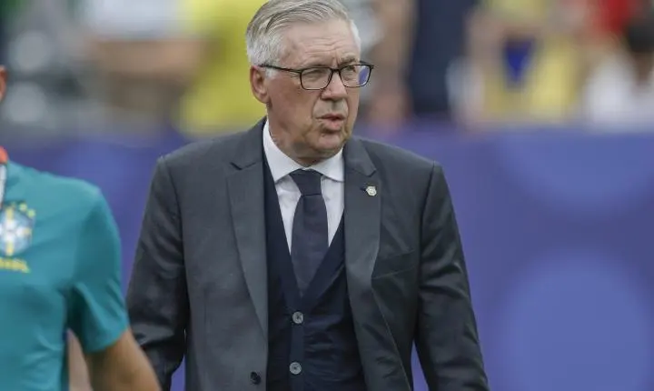 Delegação da Seleção Brasileira retorna ao Brasil após eliminação na Copa do Mundo