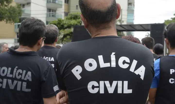 Deputado Val Ceasa é alvo de operação por suspeita de ligação com facção criminosa no Rio de Janeiro