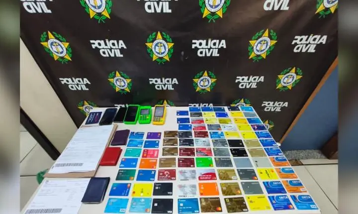 Dupla suspeita de golpes com cartões é presa no Rio de Janeiro