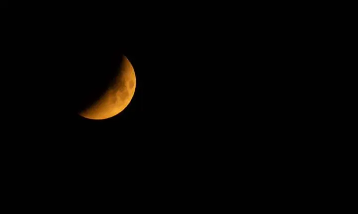 Eclipse lunar parcial no Brasil: saiba como assistir online ao evento