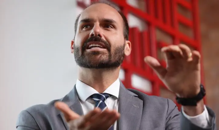 Eduardo Bolsonaro defende sanções dos EUA contra ministros do STF