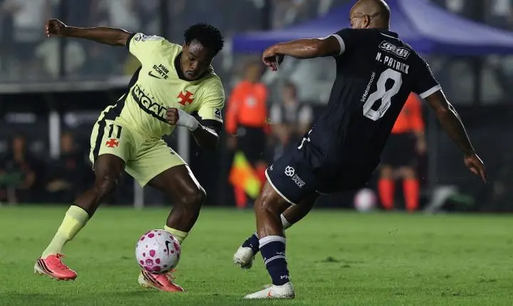 Vasco e Remo empatam sem gols na abertura da rodada do Brasileirão