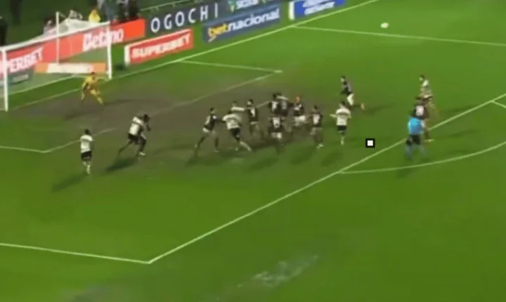 Coritiba e Athletico-PR empatam em jogo eletrizante pelo Campeonato Brasileiro