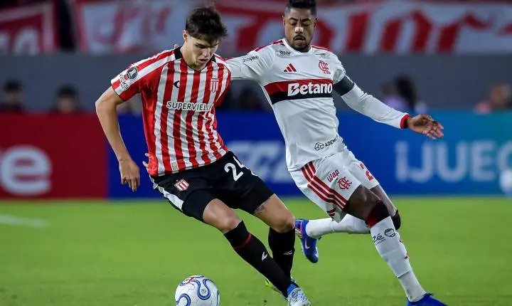 Flamengo ostenta invencibilidade histórica contra o Estudiantes em casa