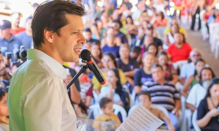 Daniel Vilela entrega moradias a custo zero no Entorno do DF, destacando segurança e novo começo para famílias