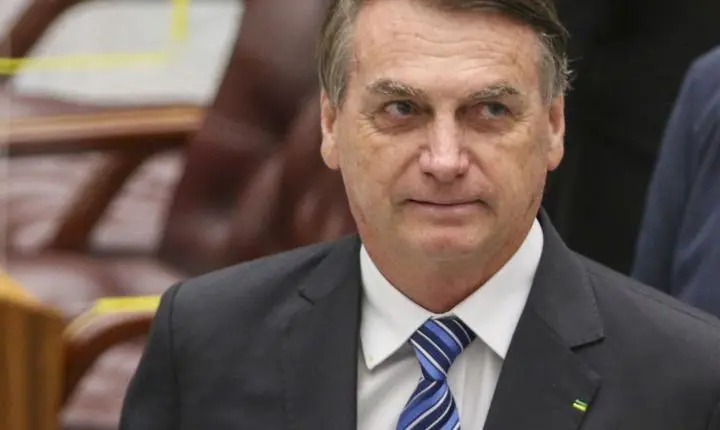 Exército entrega armas de Bolsonaro à PF por ordem de Moraes, com duas ausentes