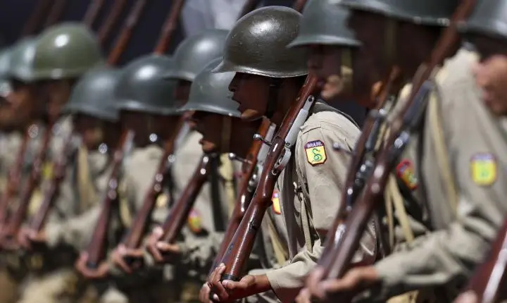 Exército mantém patrulhamento de fronteiras apesar do bloqueio orçamentário