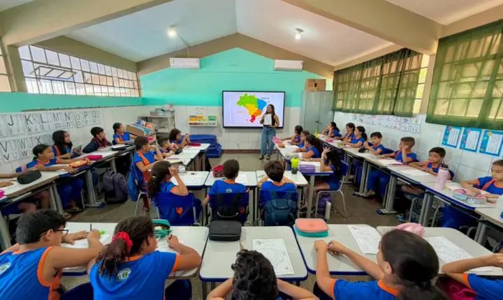 FGM promove capacitação sobre educação em tempo integral em Goiânia
