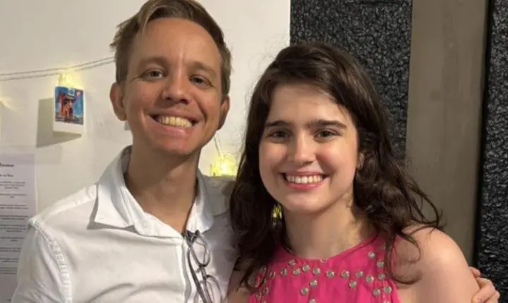 Valentina Schmidt, filha do apresentador, anuncia noivado