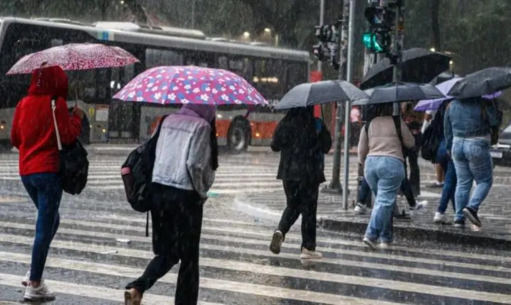 Nova frente fria em SP muda o tempo e traz alerta de temporais no feriado