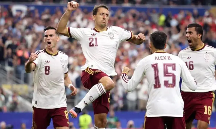 O futebol coletivo da Espanha neutraliza a França e garante vaga na final da Copa do Mundo