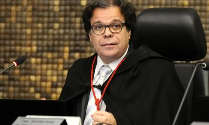 Gilmar Mendes determina retorno de desembargador do TJAL ao cargo