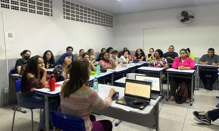 Governo de Goiás lança curso de Libras gratuito em Goiânia
