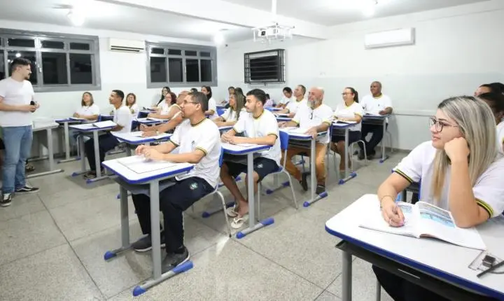 Governo de Goiás anuncia matrículas para EJA para conclusão de estudos