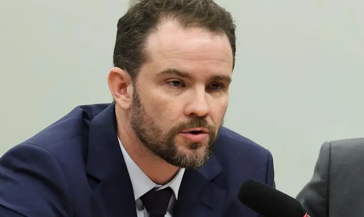 Governo prepara MP do Imposto Seletivo e renova subvenção ao diesel