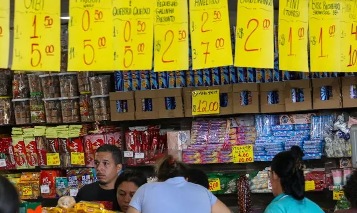 Governo planeja crédito para empresas com fim da escala 6x1, diz Durigan