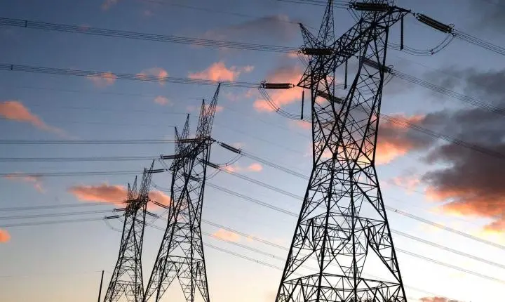 Governo federal renova acordos com distribuidoras de energia em 13 estados