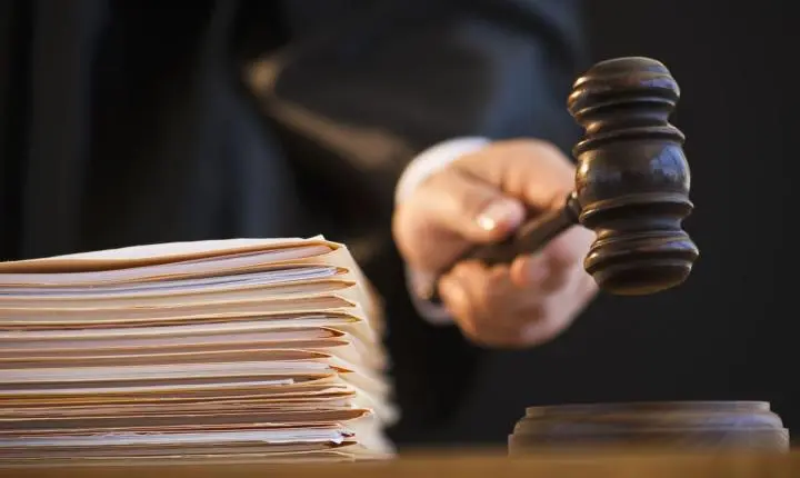 Justiça anula demissão de grávida com TDAH em Minas Gerais
