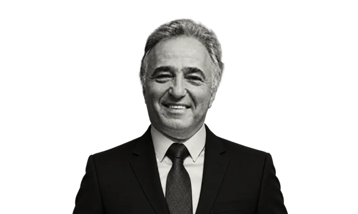 Herdeiros de Jorge Mitre trocam graves acusações de extorsão na Justiça