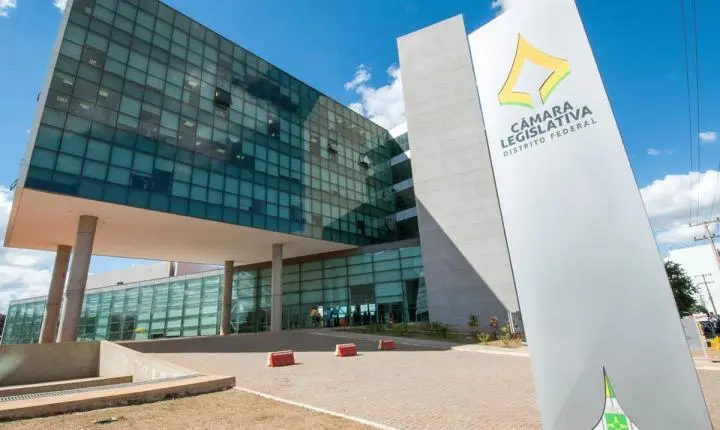 Projeto veda a hipersexualização de enfermeiros no DF sob multa de R$ 50 mil