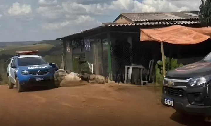 Homem é executado com múltiplos tiros em bar de Luziânia; Polícia Civil apura o caso