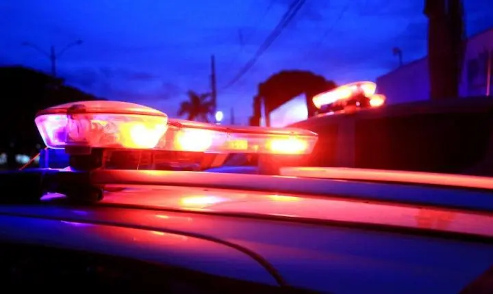 Mulher é presa por tentativa de homicídio após atacar homem em Águas Claras