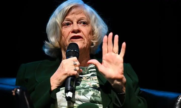 Suspeito de assassinato de Ann Widdecombe é liberado pela polícia