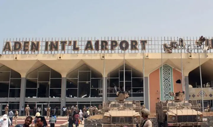 Ataque dos Houthis atinge o aeroporto de Aden, no Iêmen