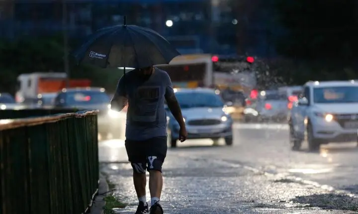 Inmet prevê final de semana com chuvas nas regiões Sul e Sudeste do país