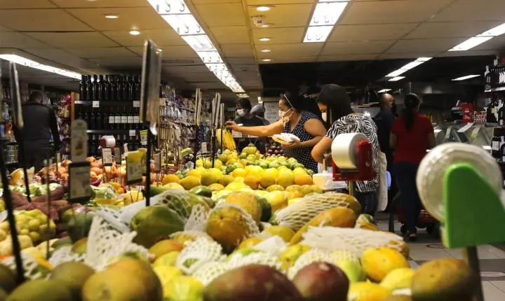 INPC acumula alta de 4,29% em 12 meses e pressiona o reajuste de salários